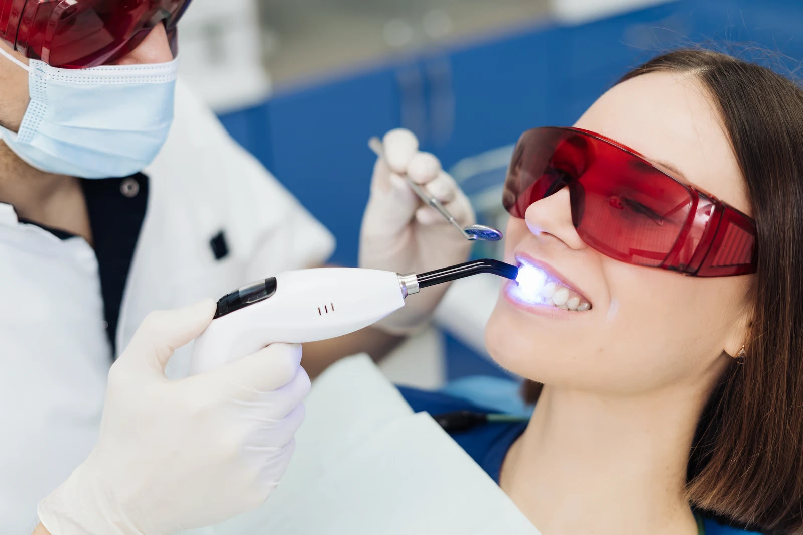 Laser Teeth Whitening With Zoom in Santa Paula